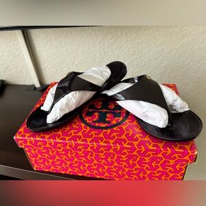 A minimalist take on the jelly sandal.